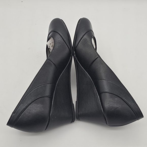 LifeStride M Pump Heels for Women for sale | eBay LifeStride Women\'s Dreams Wedge Pump Round Toe Faux Leather Black Size 9.5M NWB